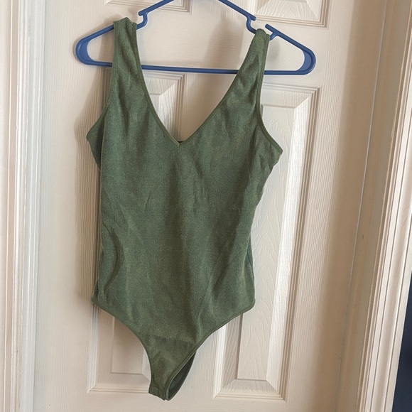 Cute Green Bodysuit - Picture 1 of 4